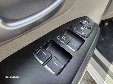 2017 Kia Sedona LX