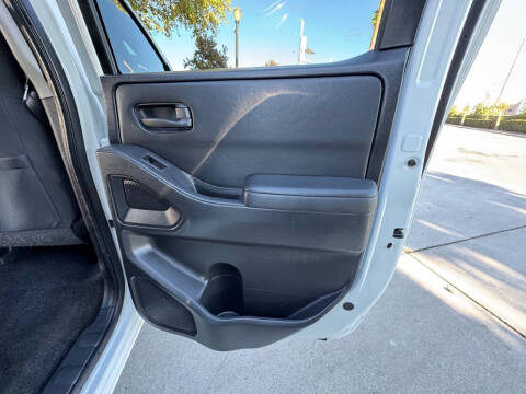 2022 Nissan Frontier S