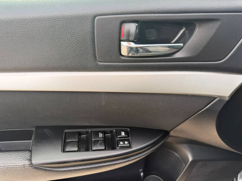 2011 Subaru Outback 2.5i Premium
