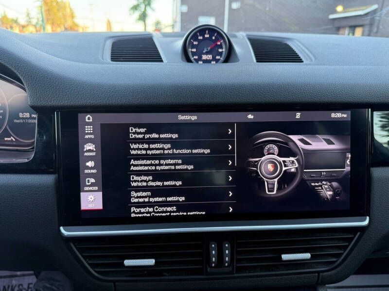 2020 Porsche Cayenne Coupe