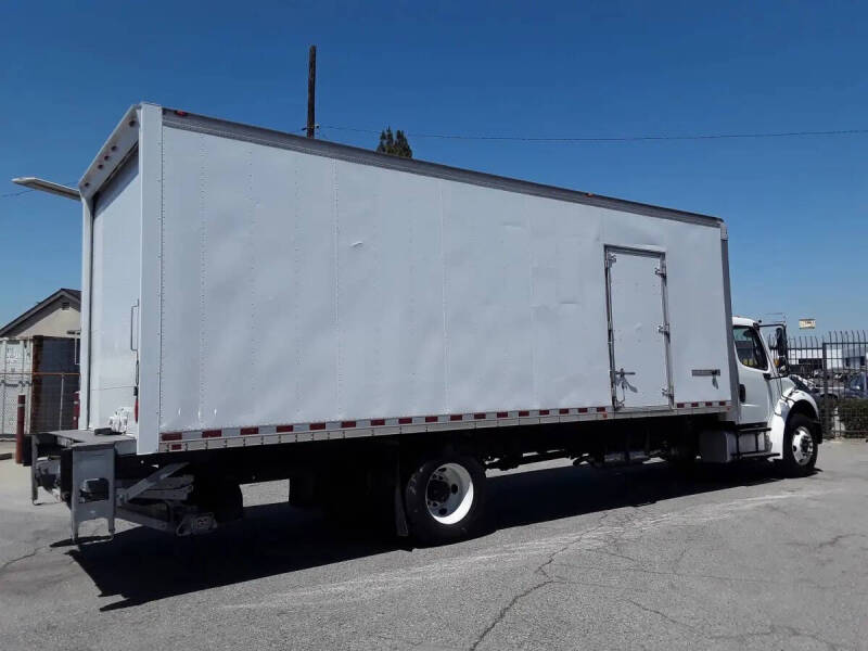 2016 Freightliner M2 106