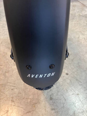 2025 Aventon  D35D3267