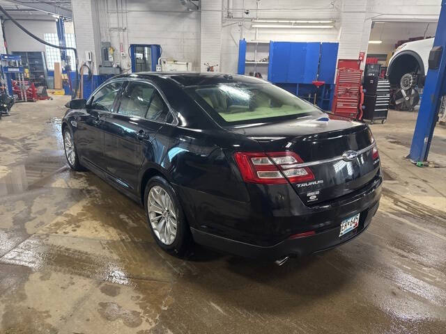 2019 Ford Taurus Limited