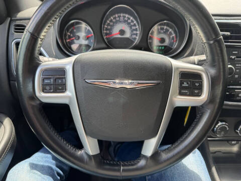 2013 Chrysler 200 Touring