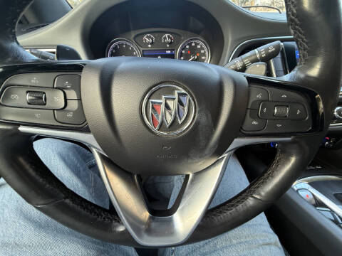 2022 Buick Enclave Essence