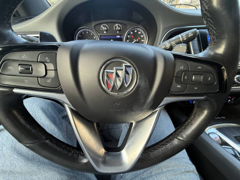 2022 Buick Enclave Essence