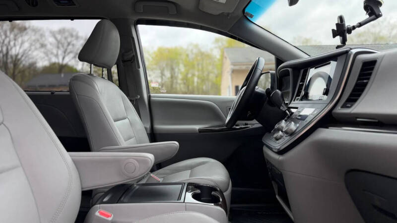 2017 Toyota Sienna