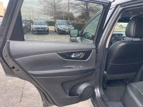 2018 Nissan Rogue SV