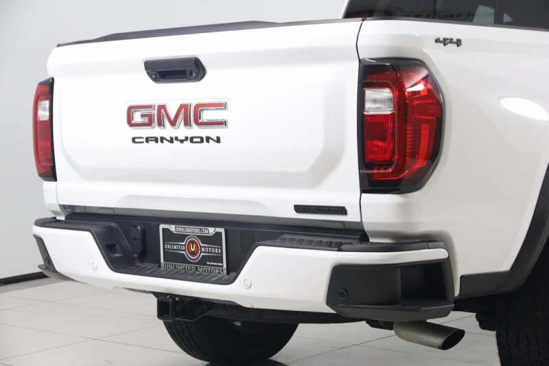 2024 GMC Canyon Elevation