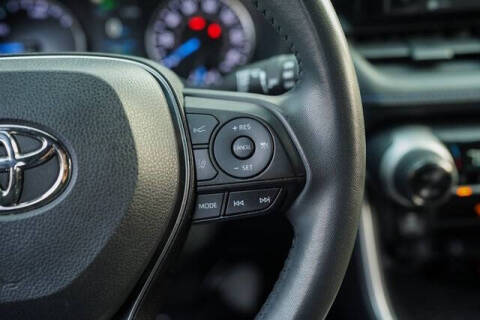 2022 Toyota RAV4 Hybrid SE