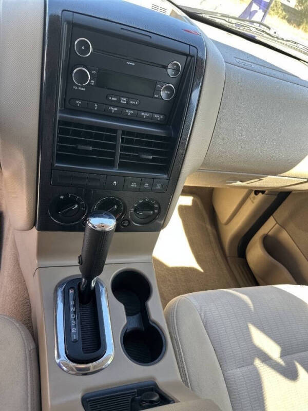 2008 Ford Explorer XLT