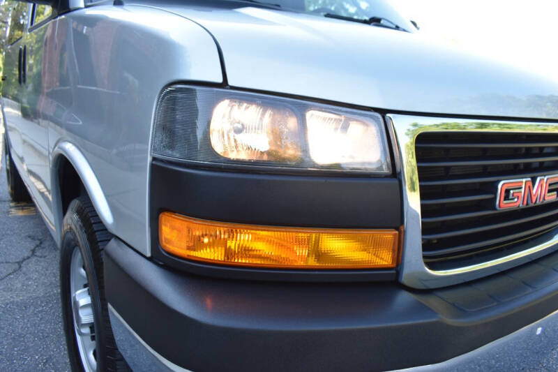 2022 GMC Savana 2500