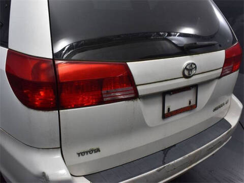 2004 Toyota Sienna