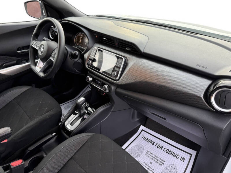 2020 Nissan Kicks SV