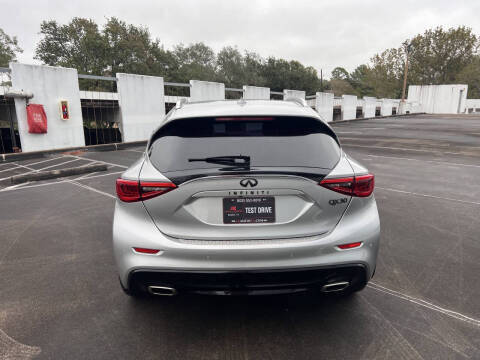 2018 Infiniti QX30 Premium