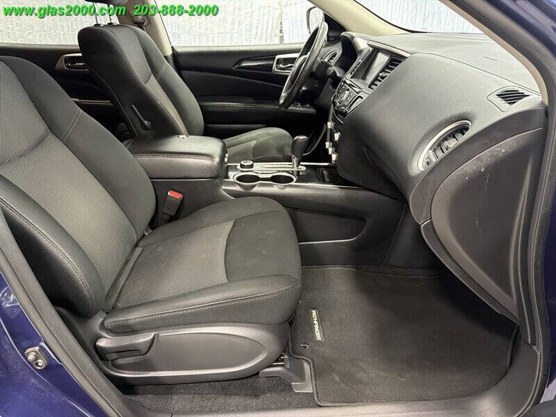 2019 Nissan Pathfinder S