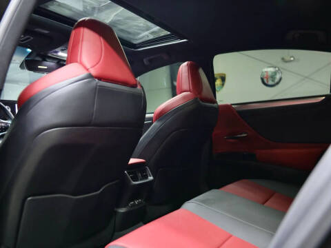 2024 Lexus ES 350 F SPORT Handling