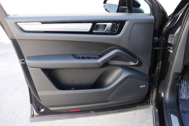 2021 Porsche Cayenne S Coupe