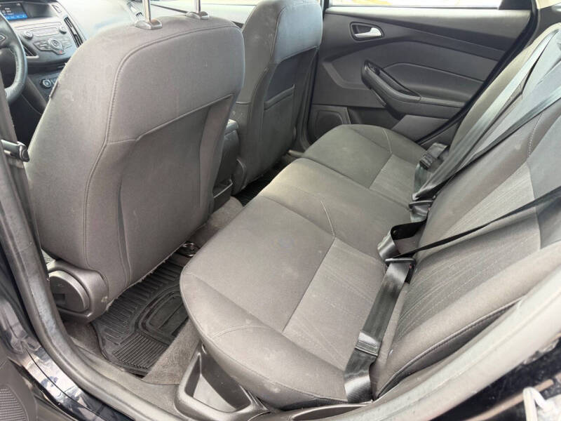 2018 Ford Focus SE - Photo 13