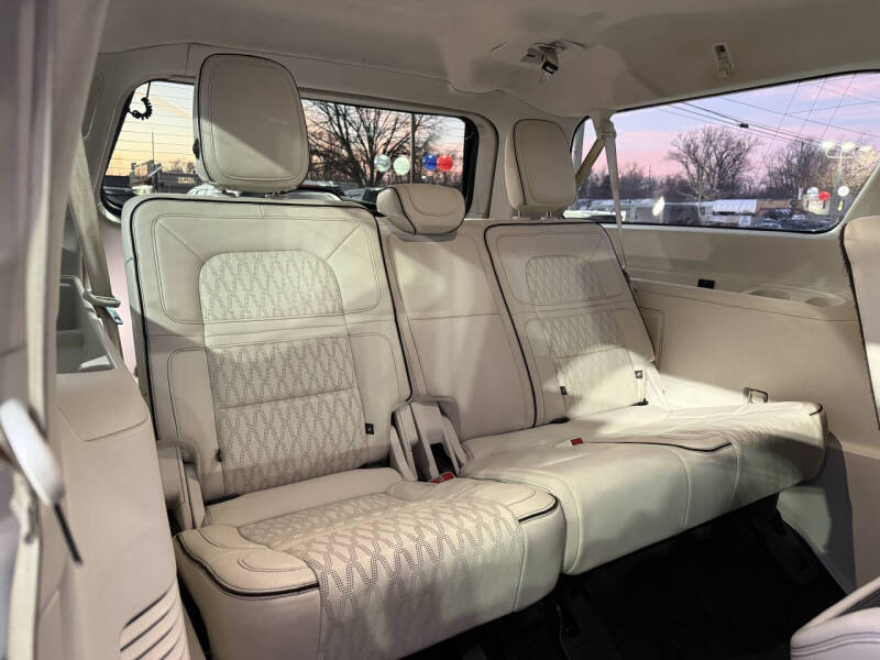 2019 Lincoln Navigator L Black Label