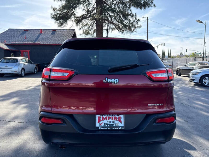 2015 Jeep Cherokee Sport