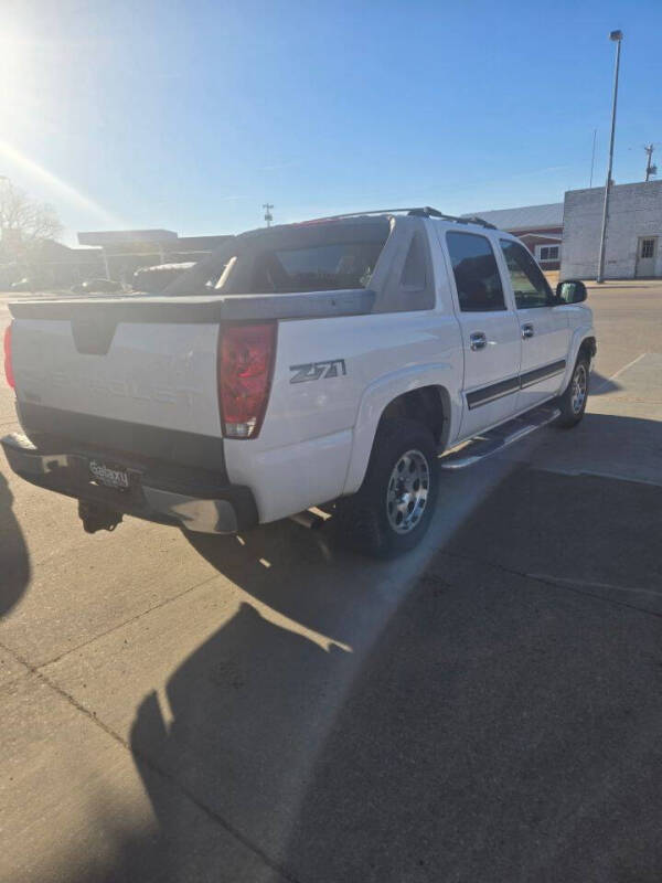 2005 Chevrolet Avalanche 1500 LS