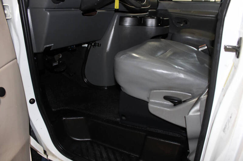 2006 Ford E-Series E-350 SD