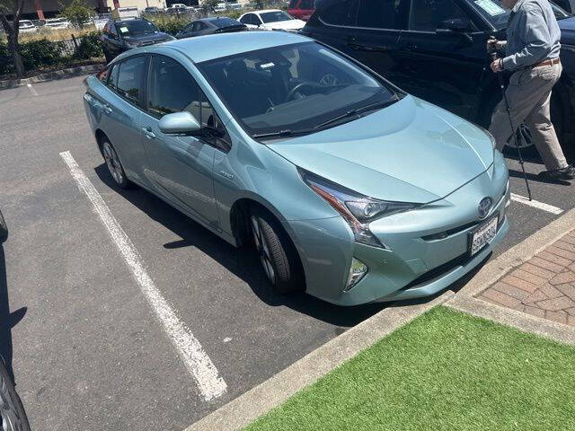 2017 Toyota Prius Three Touring