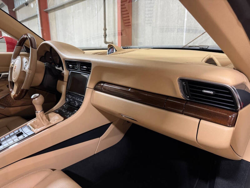 2014 Porsche 911 Carrera 4S