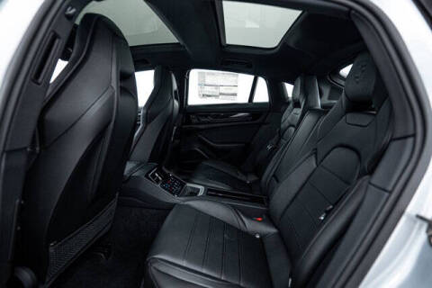 2025 Porsche Panamera 4