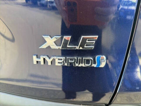2024 Toyota RAV4 Hybrid XLE Premium