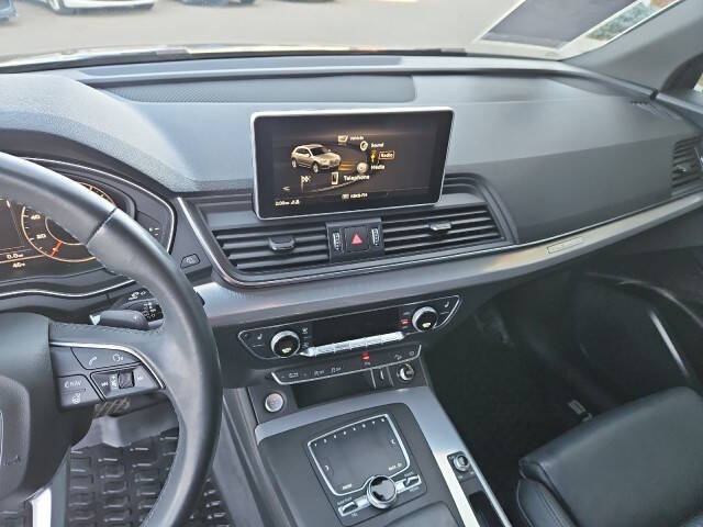 2020 Audi Q5 quattro Titanium Prem Pl 45 TFSI