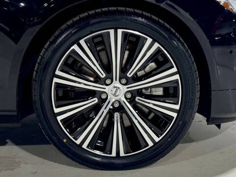 2023 Volvo S90 B6 Plus