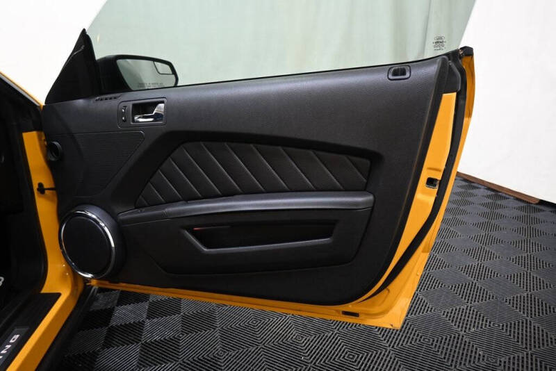 2011 Ford Mustang V6 Premium