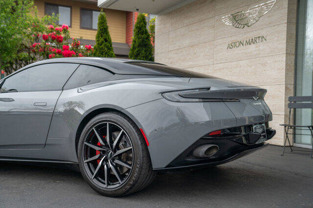 2018 Aston Martin DB11 47