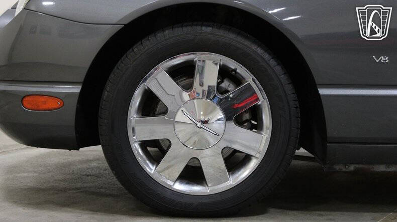2003 Ford Thunderbird