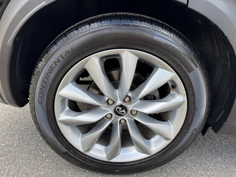 2019 Infiniti QX50 Essential