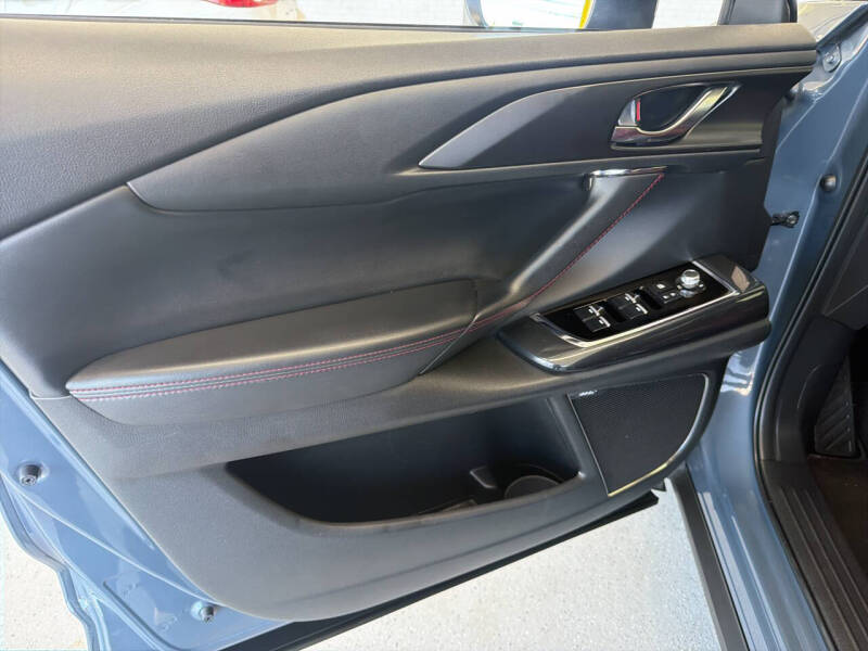 2022 Mazda CX-9 Carbon Edition