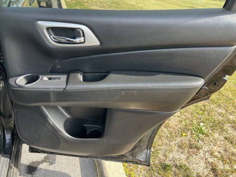 2020 Nissan Pathfinder SL