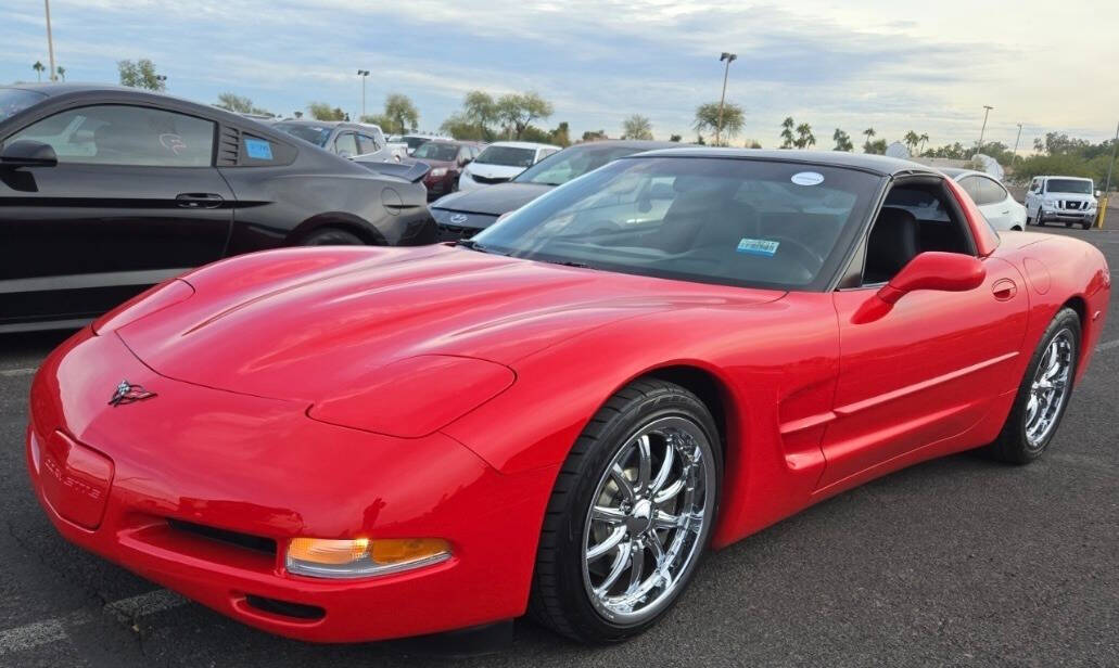 Red 2001 Chevrolet Corvette Base 2dr Coupe 2