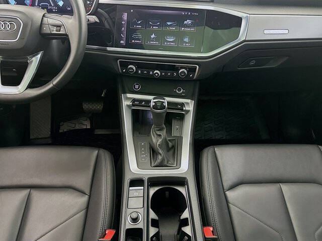 2024 Audi Q3 quattro S line Premium 45 TFSI