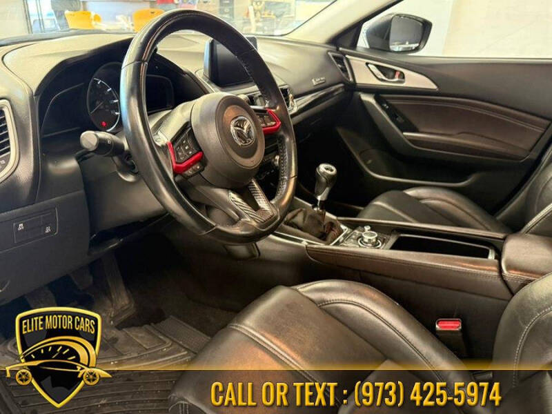 2018 Mazda MAZDA3 Touring