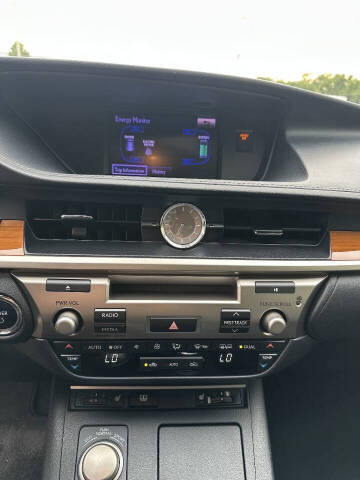 2013 Lexus ES 300h
