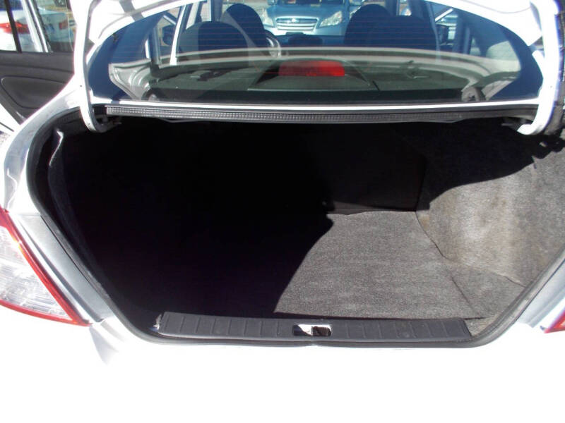 2016 Nissan Versa 1.6 S