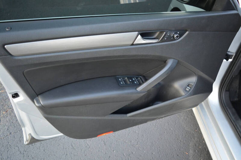 2014 Volkswagen Passat 2.0L TDI SE