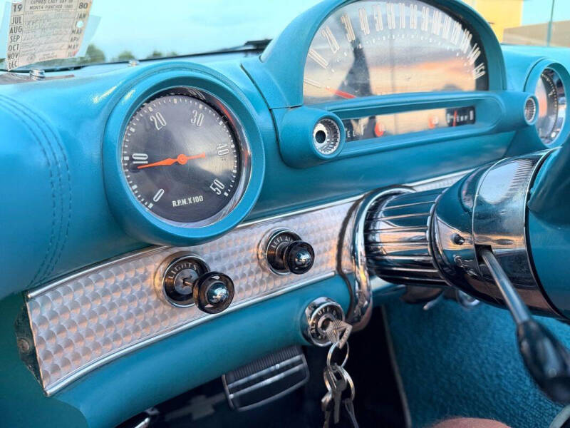 1956 Ford Thunderbird