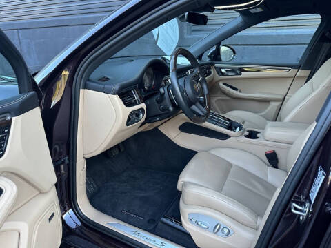 2024 Porsche Macan S