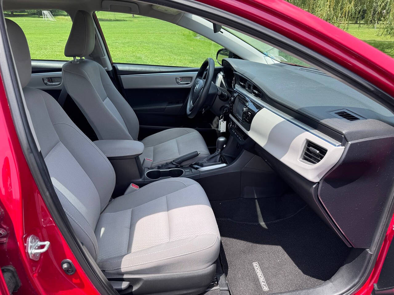 2015 Toyota Corolla 16