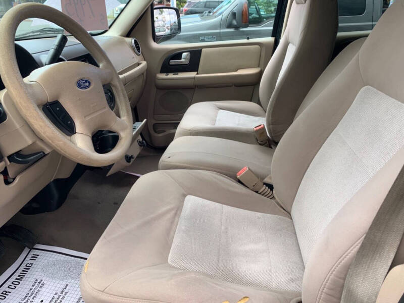 2003 Ford Expedition XLT