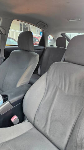 2013 Toyota Prius One